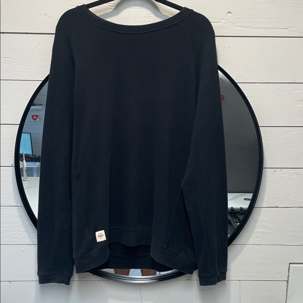 Globe  Crew Neck Brushed Fleece Sweater - Men's Size Large - Great Condition